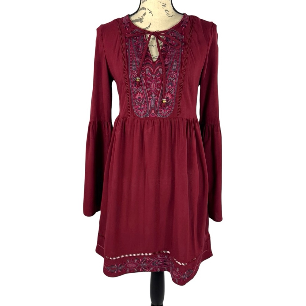 Knox Rose Womens Bohemian Embroidered Dress With Bell Sleeves Burgundy